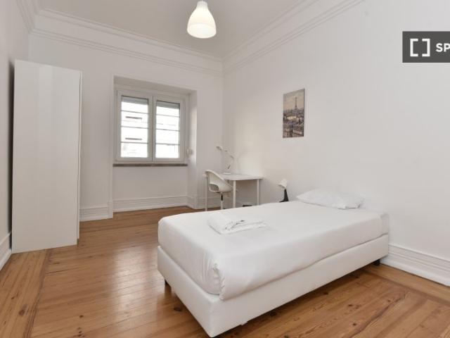Quarto para alugar em apartamento de 10 quartos em Lisboa