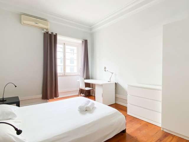Quarto para alugar em apartamento de 10 quartos em Lisboa