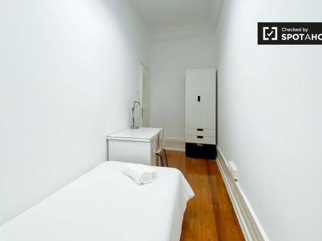 Quarto para alugar em apartamento de 10 quartos em Lisboa