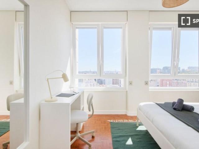 Quarto para alugar em apartamento de 10 quartos em Santa Cruz, Lisboa