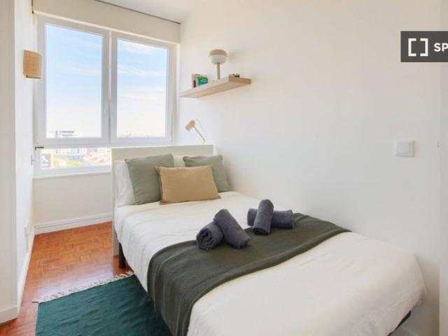 Quarto para alugar em apartamento de 10 quartos em Santa Cruz, Lisboa