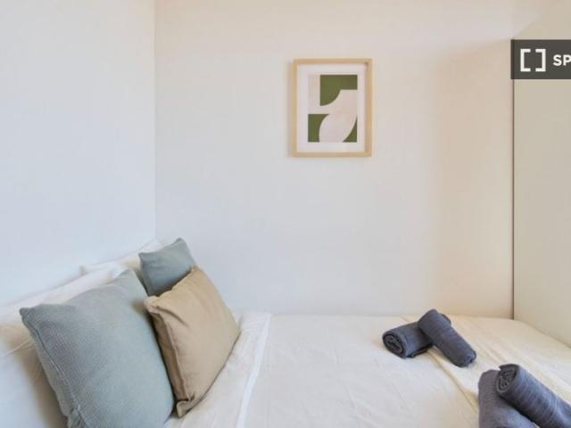Quarto para alugar em apartamento de 10 quartos em Santa Cruz, Lisboa
