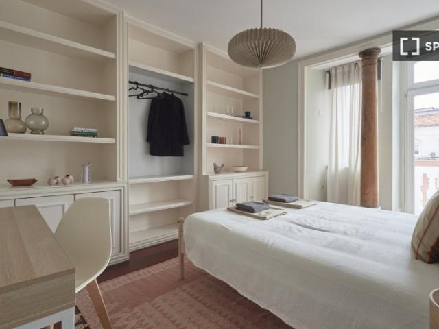 Quarto para alugar em apartamento de 11 quartos em Lisboa