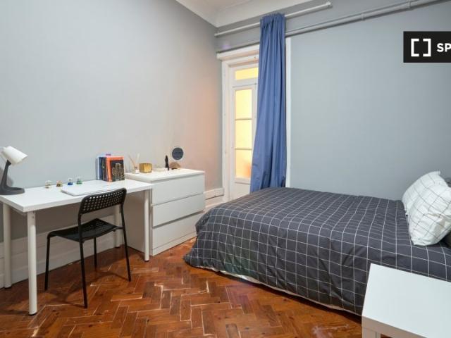 Quarto para alugar em apartamento de 11 quartos em Lisboa