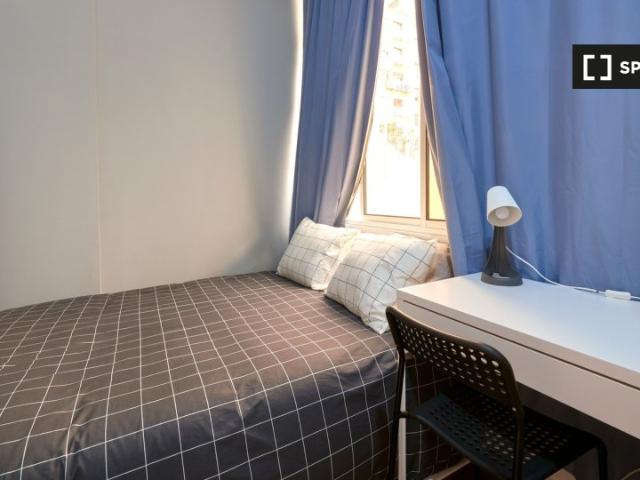 Quarto para alugar em apartamento de 11 quartos em Lisboa