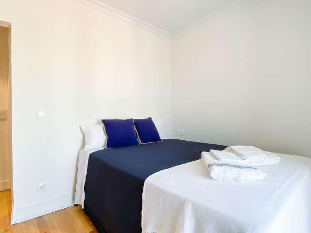 Quarto para alugar em apartamento de 2 quartos em Lisboa