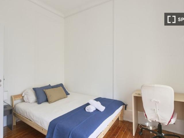 Quarto para alugar em apartamento de 7 quartos no Saldanha, Lisboa