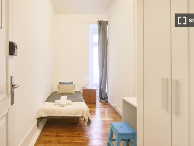 Quarto para alugar em apartamento de 7 quartos no Saldanha, Lisboa