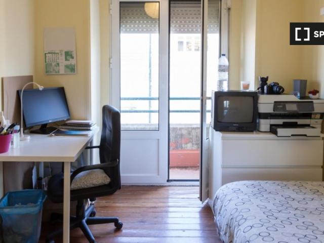 Quarto para alugar em apartamento de 7 quartos em Lisboa