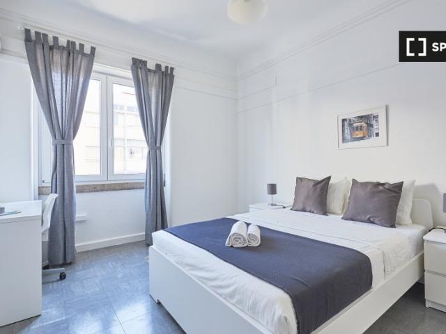 Quarto para alugar em apartamento de 7 quartos em Lisboa