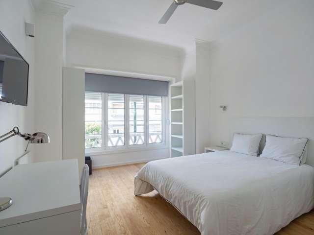 Quarto em apartamento partilhado de 7 quartos para alugar, Lisboa