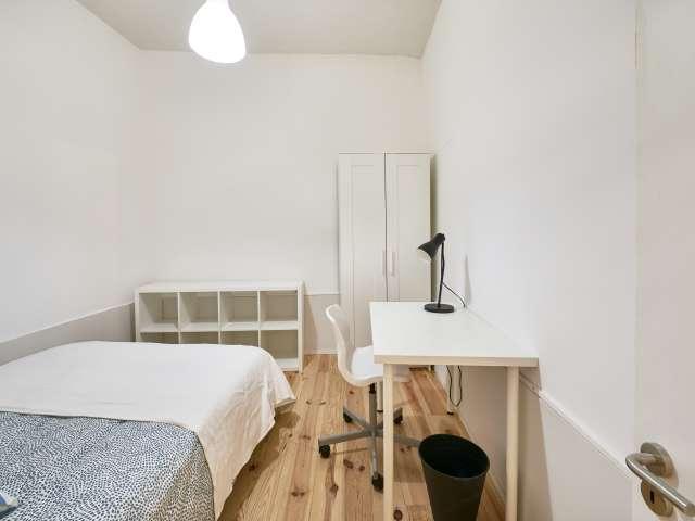 Quarto para alugar em apartamento de 7 quartos em Lisboa