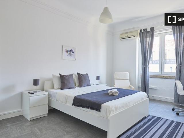 Quarto para alugar em apartamento de 7 quartos em Lisboa