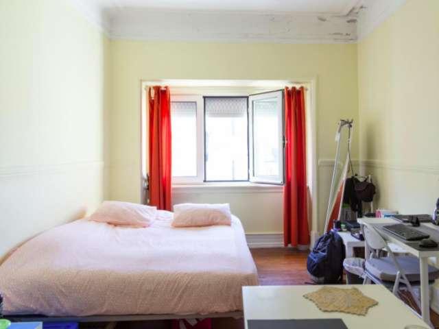 Quarto para alugar em apartamento de 7 quartos em Lisboa