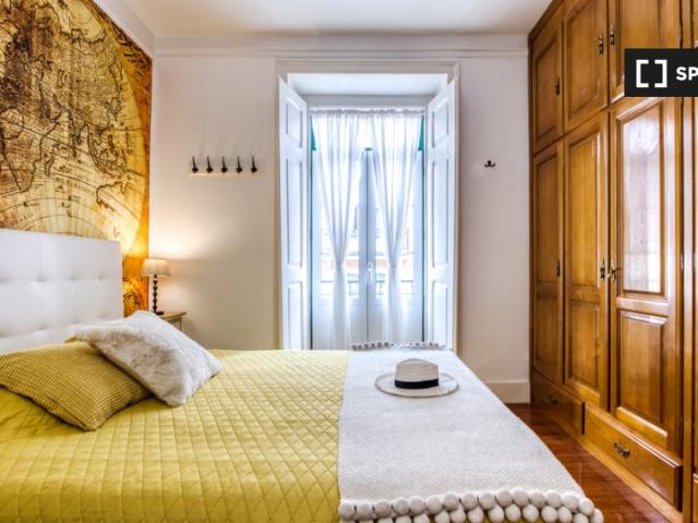 Quarto em apartamento compartilhado para alugar em Lisboa, com 7 quartos