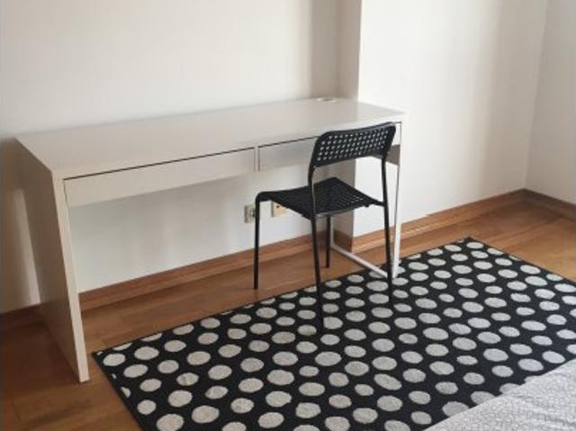 Quarto para alugar em apartamento de 4 quartos em Olivais