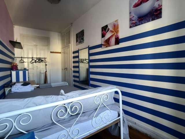 Quarto para alugar em apartamento de 4 quartos em Arroios, Lisboa