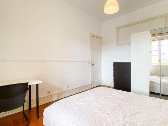 Quarto para alugar em apartamento de 4 quartos em Lisboa