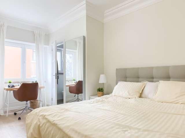 Quarto para alugar em apartamento de 4 quartos em Lisboa