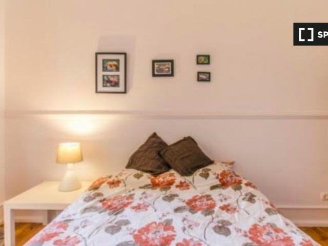 Quarto para alugar em apartamento de 4 quartos em Lisboa