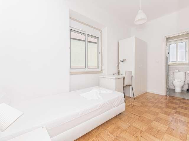 Quarto para alugar em apartamento de 4 quartos em Lisboa