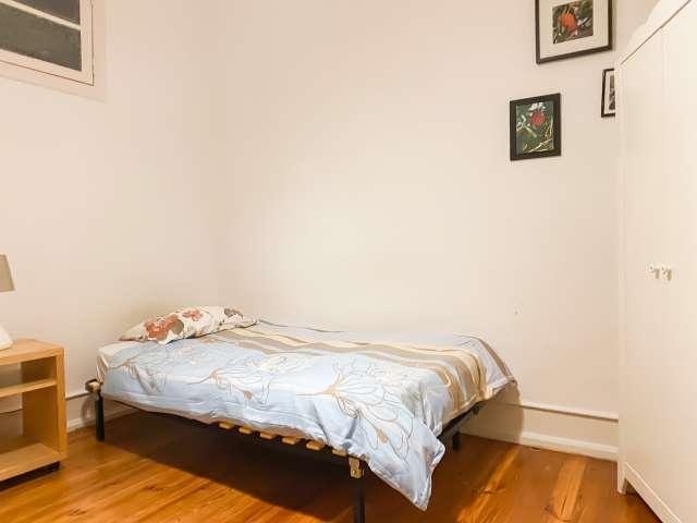 Quarto para alugar em apartamento de 4 quartos em Lisboa