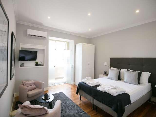 Quarto para alugar em apartamento de 5 quartos em Santo António