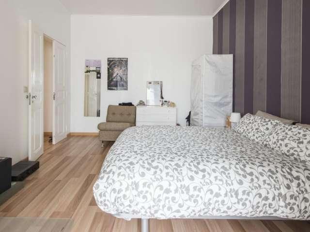 Quarto para alugar em apartamento de 6 quartos em Lisboa