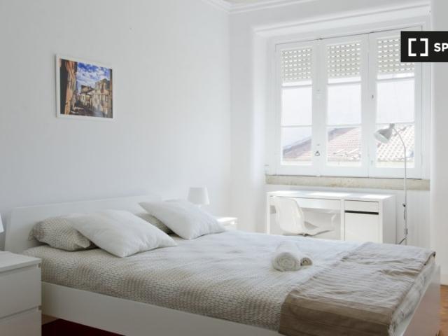 Quarto para alugar em apartamento de 6 quartos em Lisboa