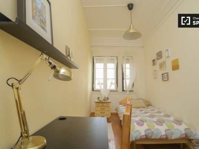 Quarto para alugar em apartamento de 6 quartos em Lisboa