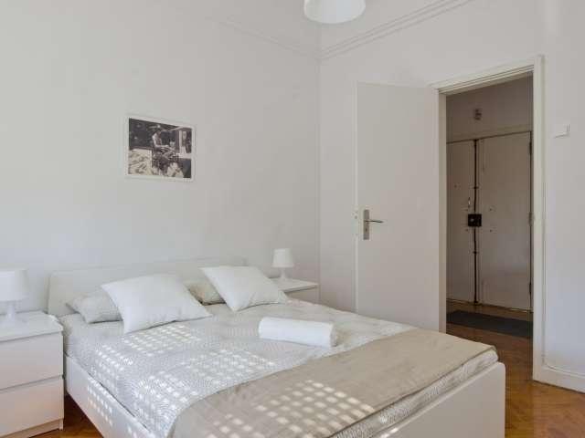 Quarto para alugar em apartamento de 6 quartos em Lisboa
