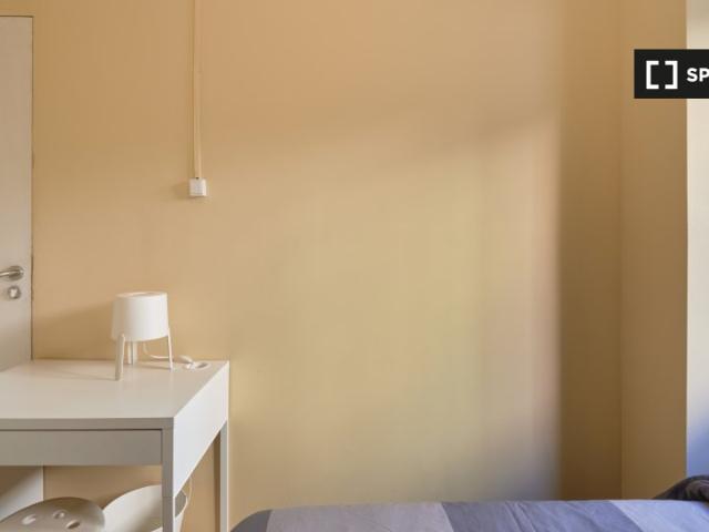 Quarto para alugar em apartamento de 6 quartos em Lisboa