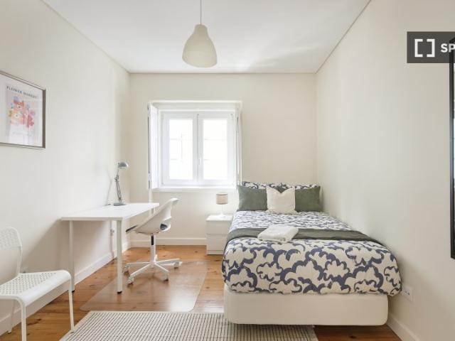 Quarto para alugar em apartamento de 6 quartos em Lisboa
