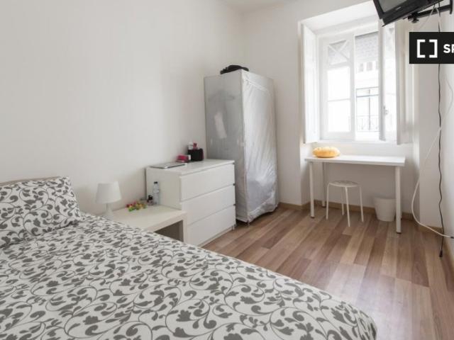 Quarto para alugar em apartamento de 6 quartos em Lisboa