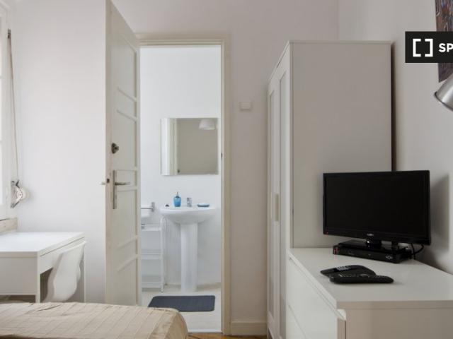 Quarto para alugar em apartamento de 6 quartos em Lisboa