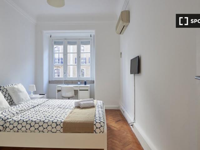 Quarto para alugar em apartamento de 6 quartos em Lisboa