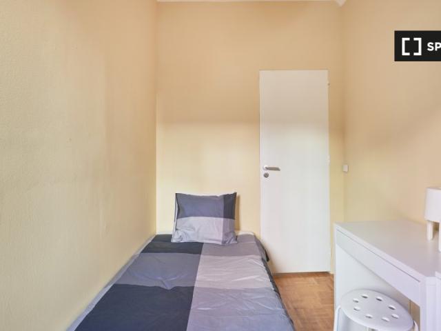 Quarto para alugar em apartamento de 6 quartos em Lisboa