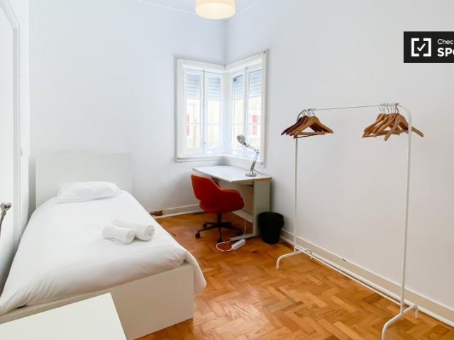 Quarto disponível para alugar em apartamento compartilhado com 6 camas em Lisboa