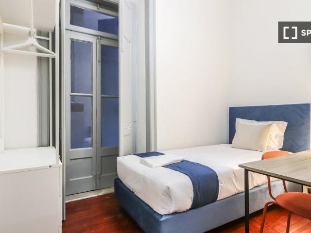 Quarto para alugar em apartamento de 6 quartos em Lisboa