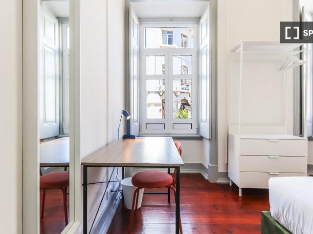 Quarto para alugar em apartamento de 6 quartos em Lisboa