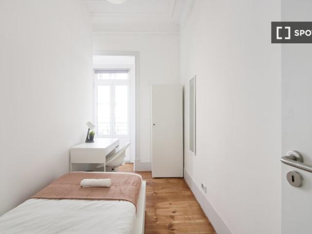 Quarto para alugar em apartamento de 8 quartos em Lisboa