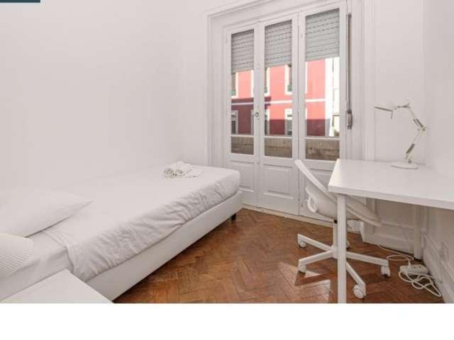 Quarto para alugar em apartamento de 8 quartos em Lisboa