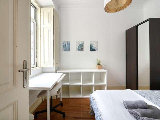 Quarto para alugar em apartamento de 8 quartos em Lisboa