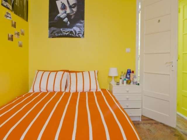Quarto para alugar em apartamento de 8 quartos em Lisboa