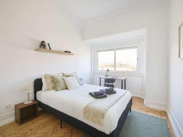 Quarto para alugar em apartamento partilhado de 10 quartos, Lisboa