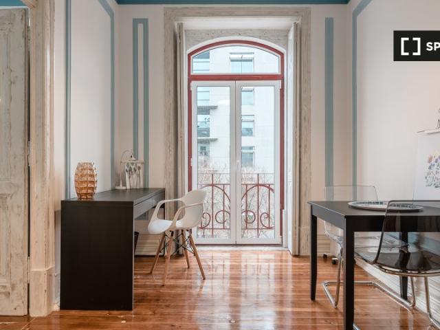 Quarto para alugar em residência com 5 quartos no centro de Lisboa