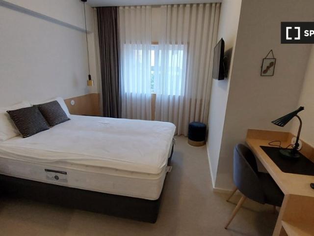 Quarto para alugar numa Guest House no Porto, Portugal