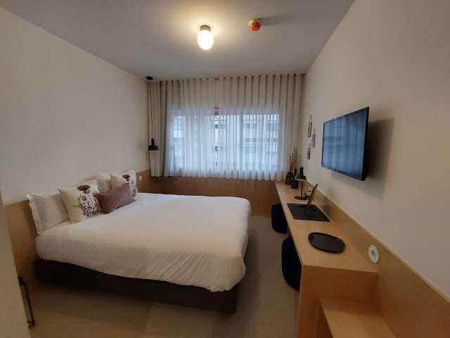Quarto para alugar numa Guest House no Porto, Portugal