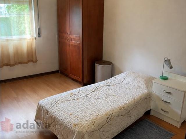 Quarto para Arrendamento Vale das Flores junto ao ISEC e Polo II
