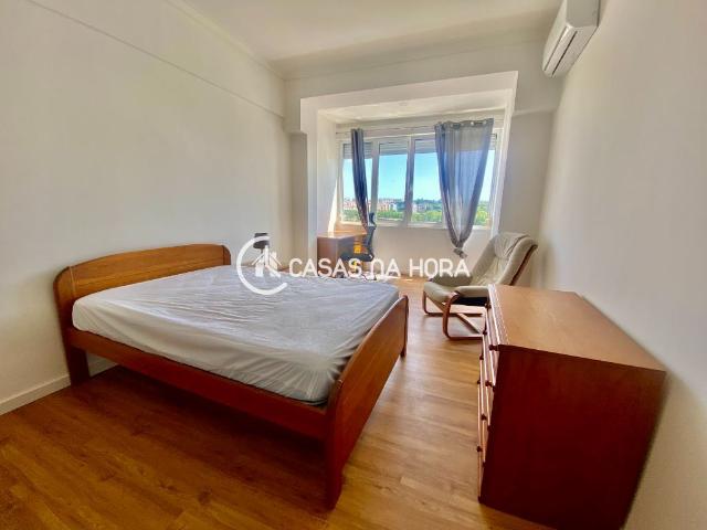 Quarto para Arrendar em Almada